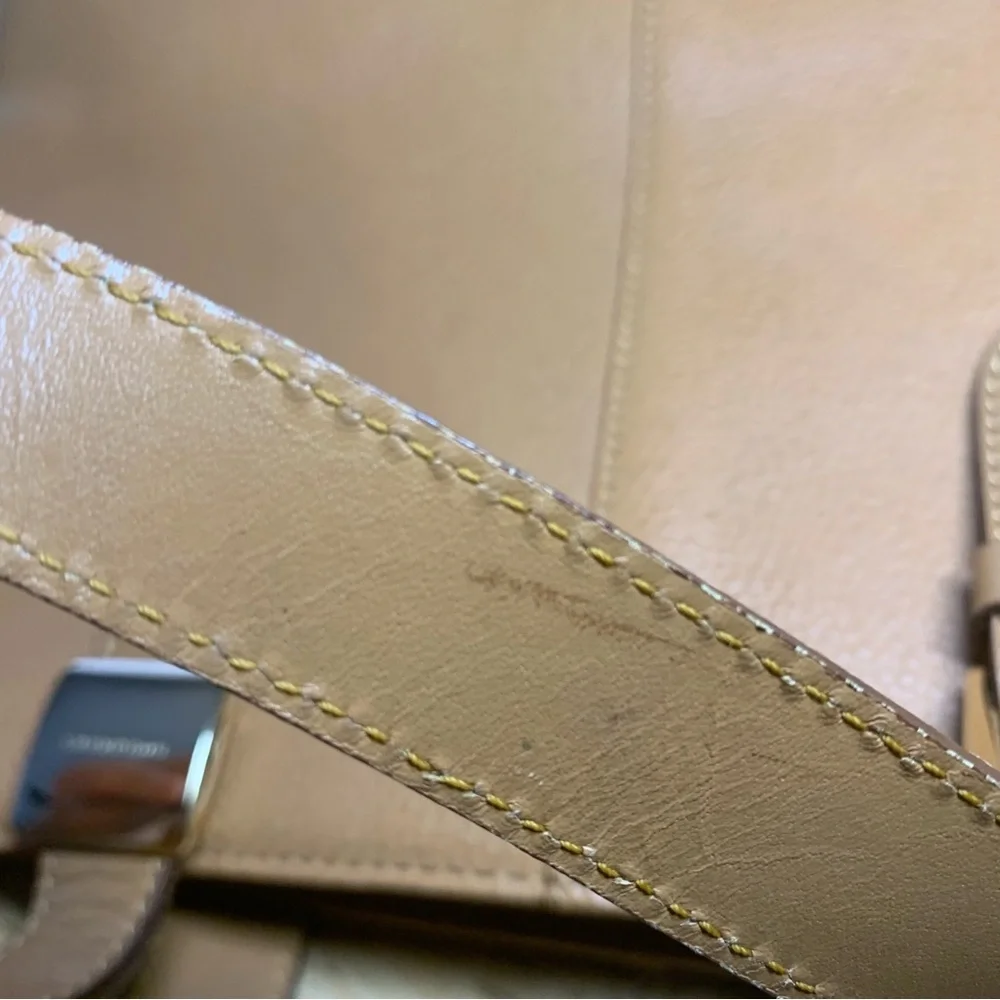 Burberry Tan Leather Tote Bag - Picture 8 of 16